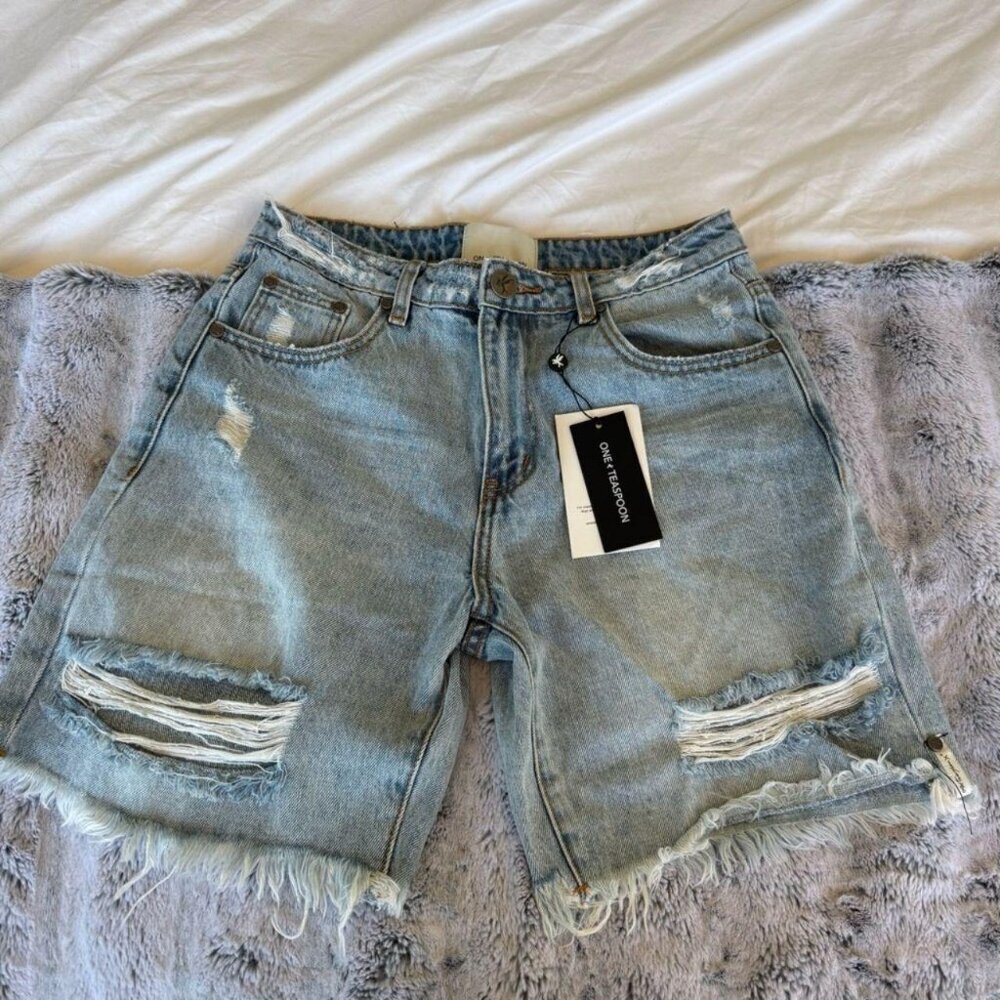 One Teaspoon Bermuda Jean Shorts - Picture 3 of 7